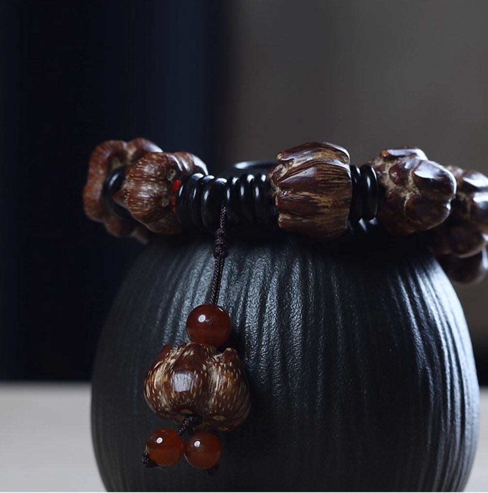 Bloody Lotus Bodhi Bracelet/Handheld - Image 9
